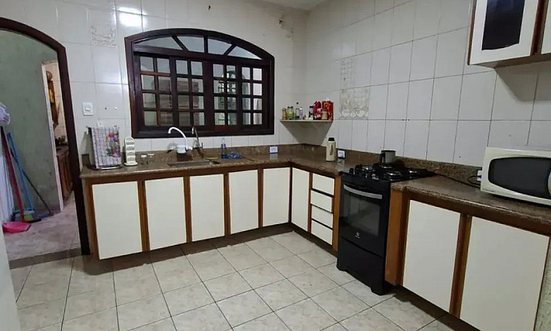 Sobrado 210M Com 3 D...