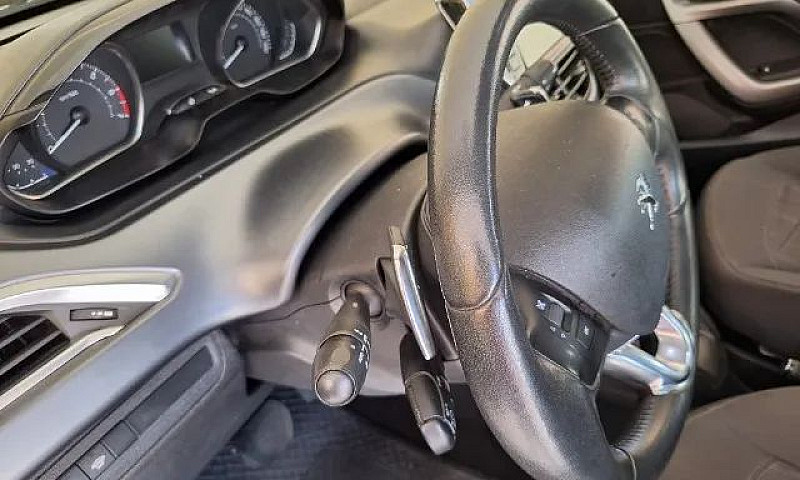 Peugeot 208 Griffe 1...