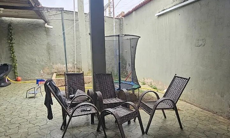 Vendo Uma Ótima Casa...