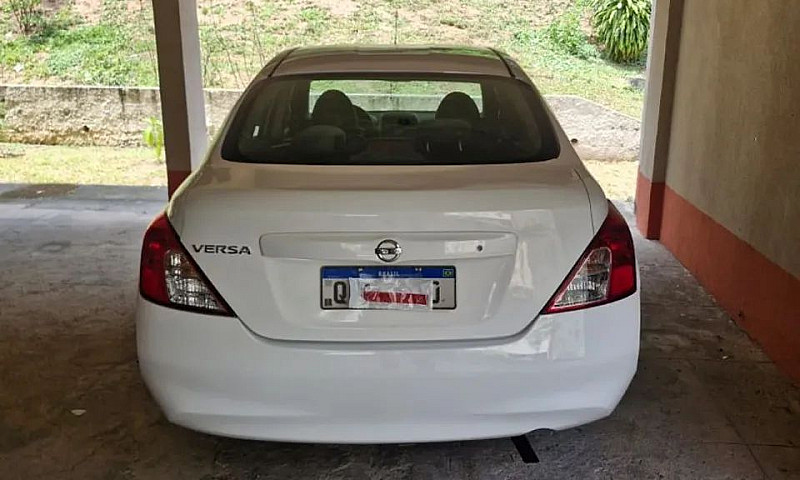 Nissan Versa 1.0 12V...