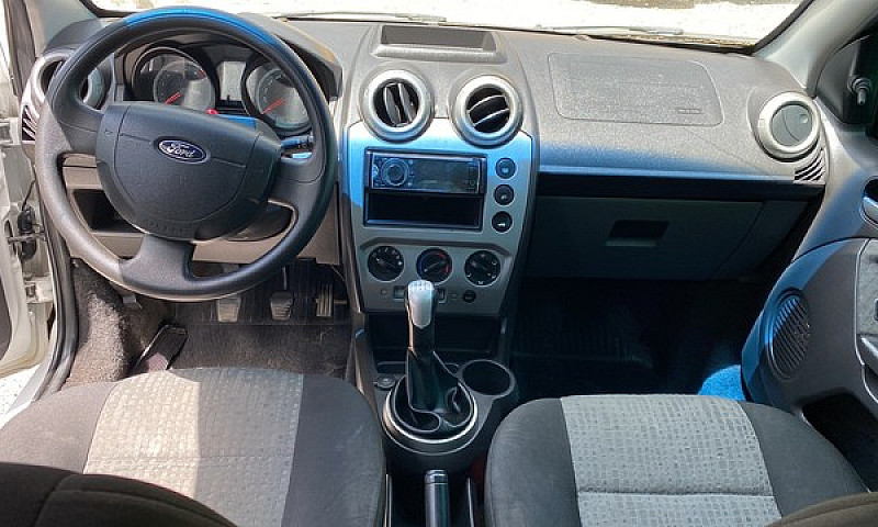 Fiesta Sedan 1.6 201...