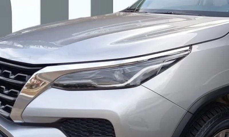 Toyota Sw4 Mensal R$...