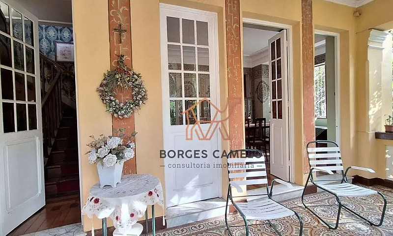 Casa Com 6 Dormitóri...