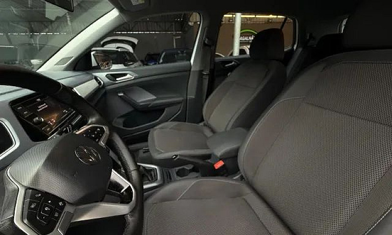 Volkswagen T-Cross 1...