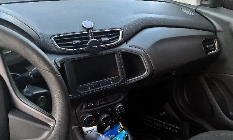 Chevrolet Onix Hatch...