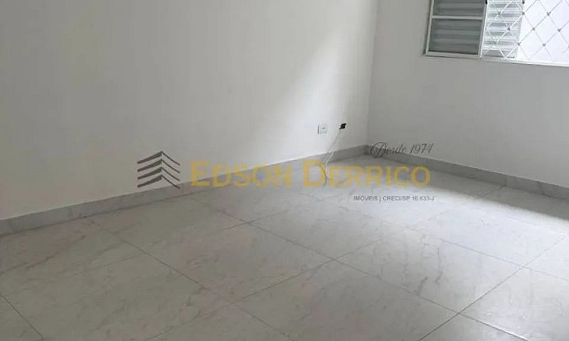 Casa Com 2 Quartos À...