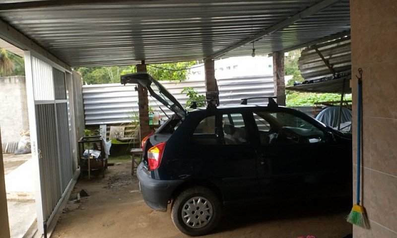 Casa Grande C/Garage...