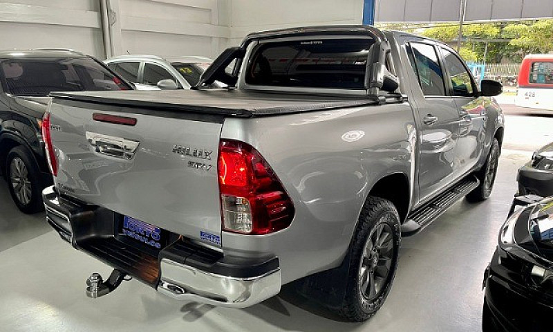 Toyota Hilux 2.7 Srv...