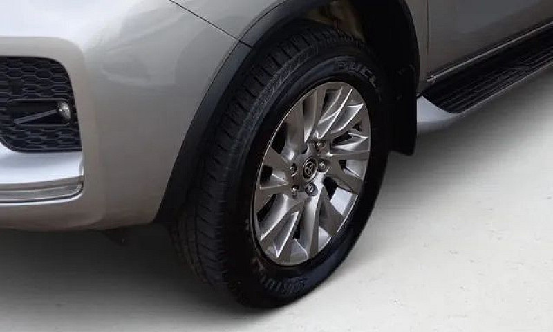 Toyota Sw4 Mensal R$...