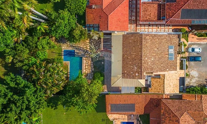 Casa Exclusiva Com E...