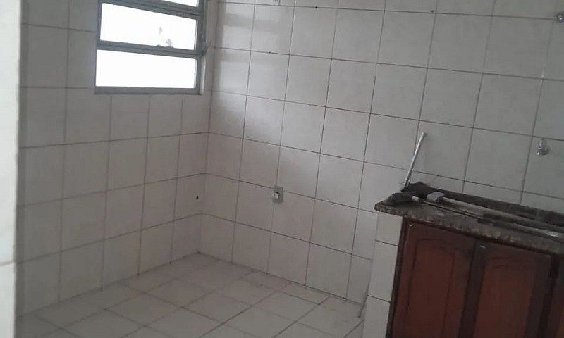 Alugo Apt Espaçoso N...