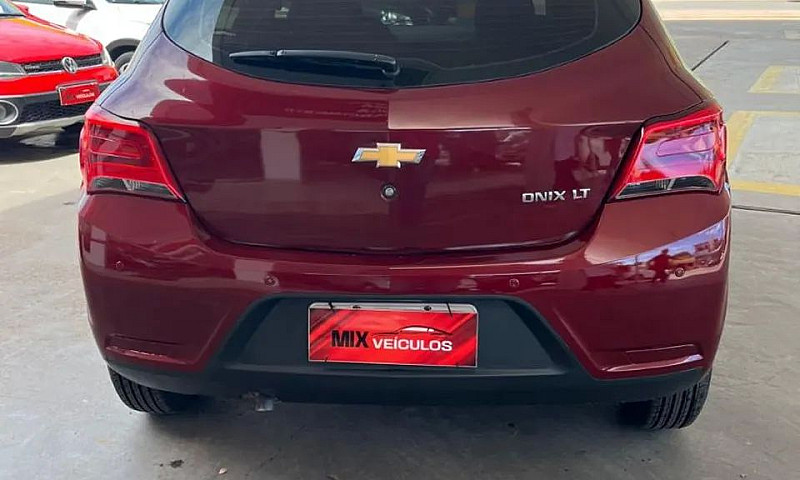 Chevrolet Onix Hatch...