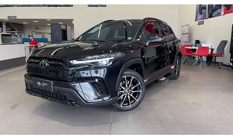 Toyota Corolla Cross...