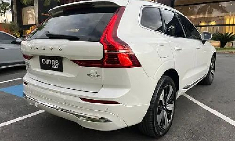 Volvo Xc-60 T-8 Plus...
