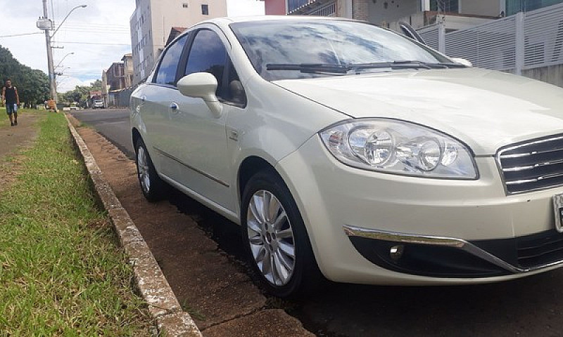 Fiat Línea ...