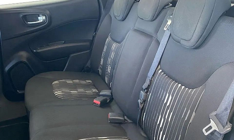 Fiat Toro Freedom 1....