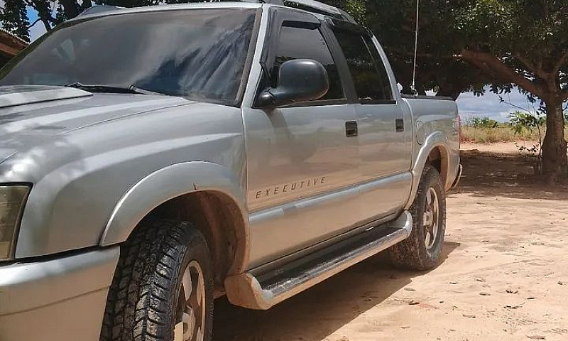 Chevrolet S10 P-Up E...