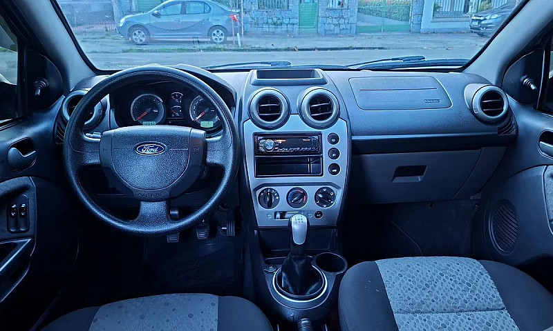 Ford Fiesta 1.0 8V F...