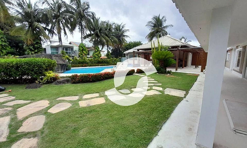 Casa Com 6 Dormitóri...