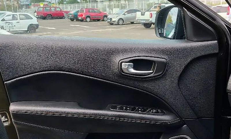 Jeep Compass Longitu...