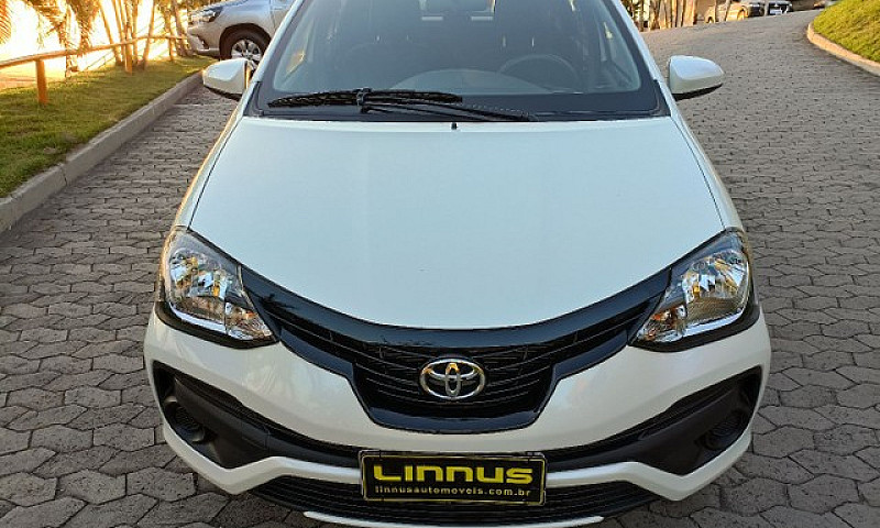 Toyota Etios 1.3 X ...