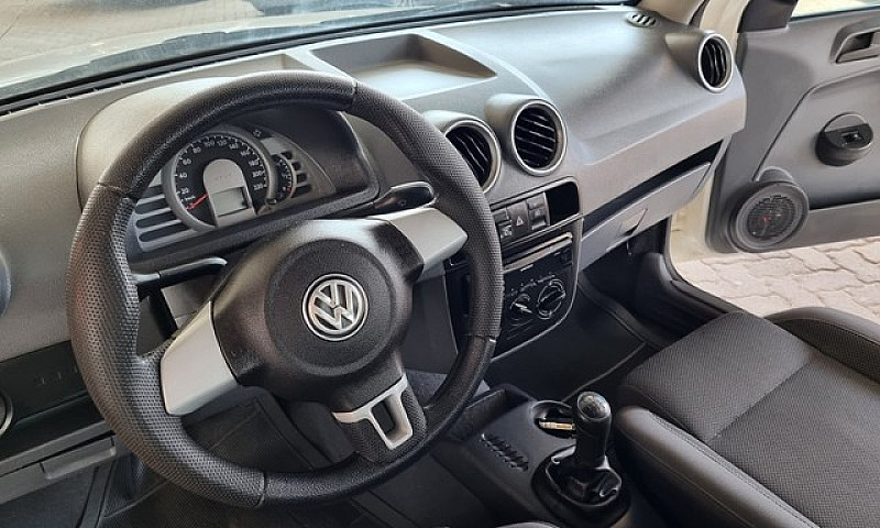 Volkswagen Saveiro 1...