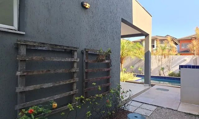 Casa  Condomínio  4 ...