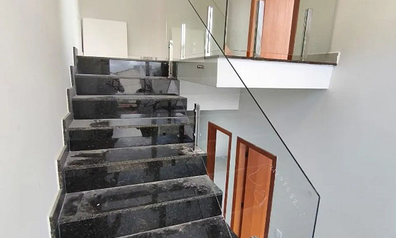 Triplex Bairro De C...