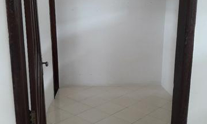 Aluga-Se Apartamento...