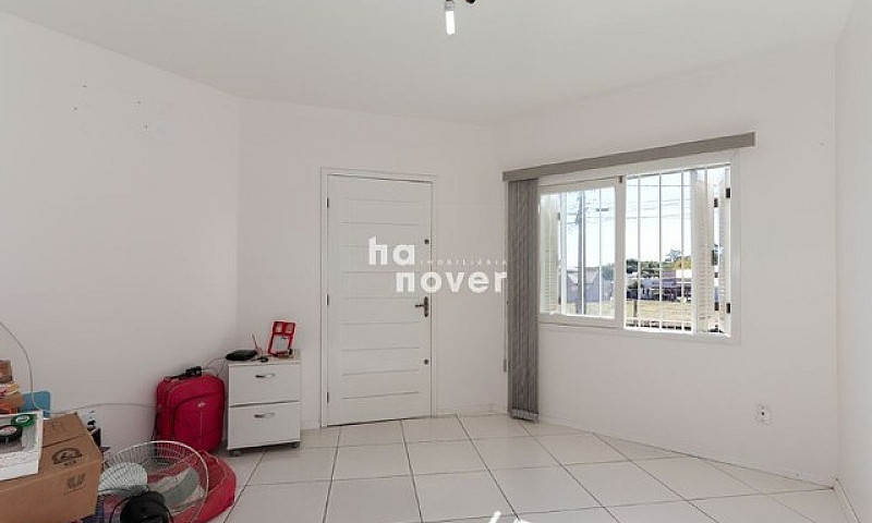 Casa Com Piscina À V...