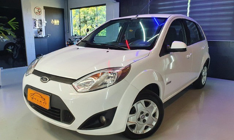 Ford / Fiesta 1.6 Ha...