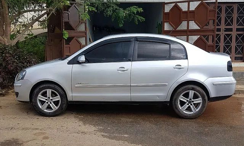 Vw Polo Sedan...