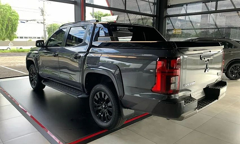 Mitsubishi Triton Ka...