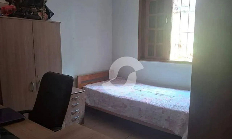 Casa Com 2 Dormitóri...