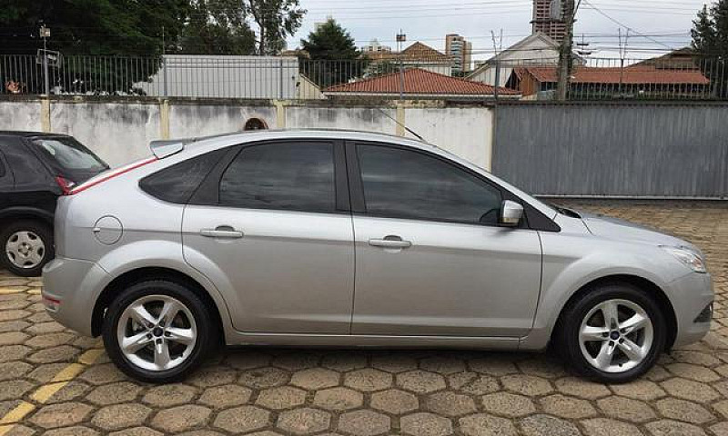 Ford Focus Hatch 2.0...