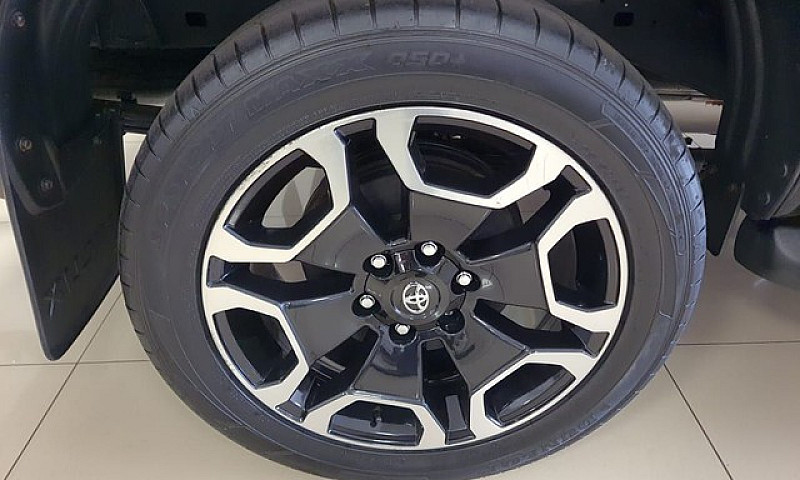 Hilux Srx Preta 2018...