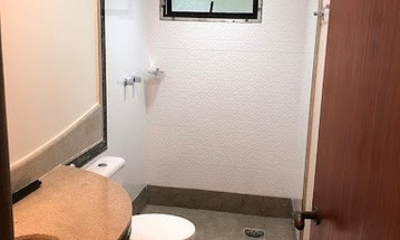 4 Quartos, 2 Suítes,...