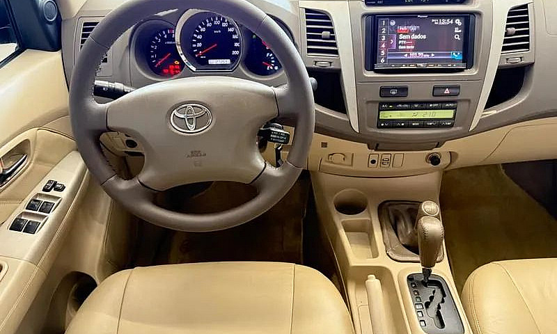 Toyota Hiluxsw4 Srv4...