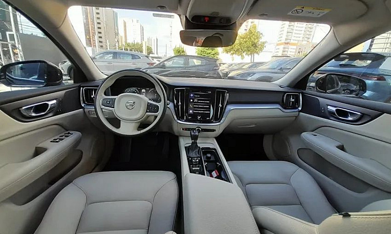 Volvo S60 T-4 Moment...