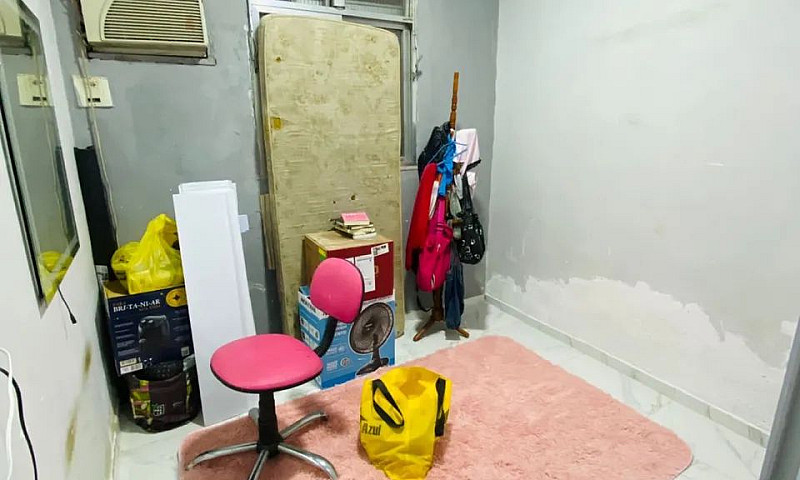 Vende-Se Uma Casa ...