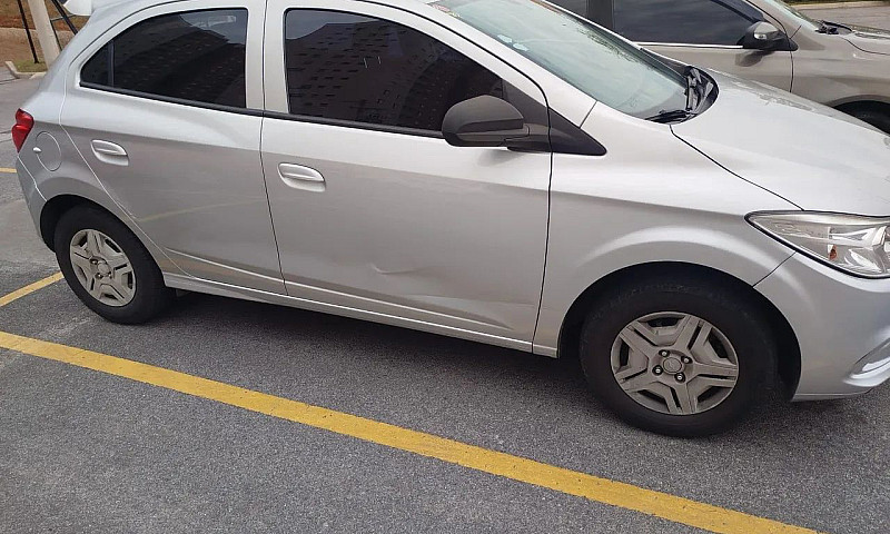 Chevrolet Onix Hatch...