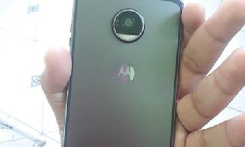 Moto Z2...