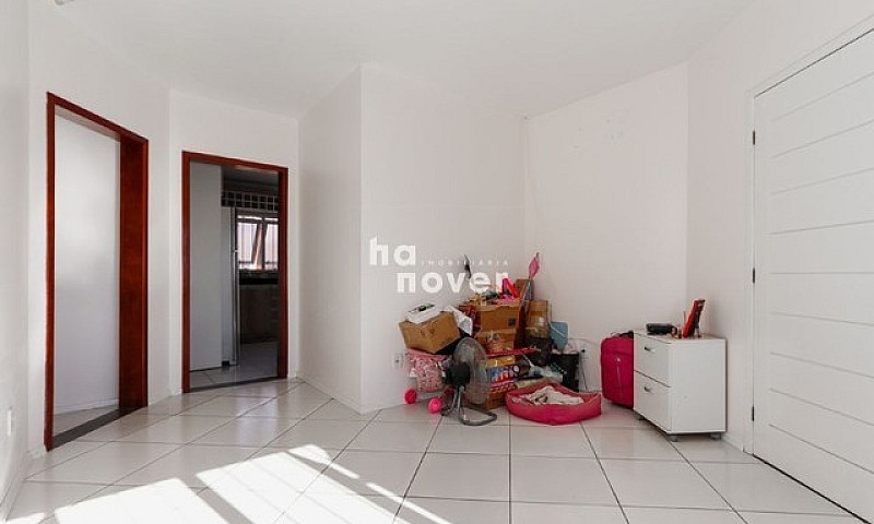 Casa Com Piscina À V...