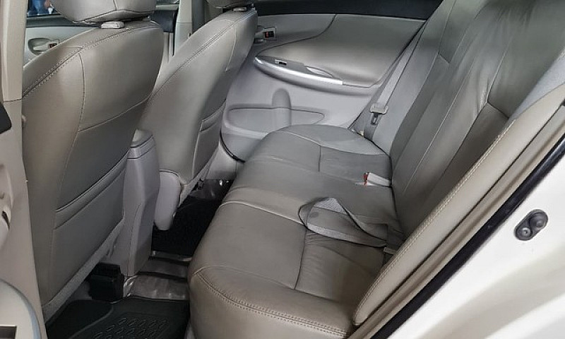 Toyota Corolla Gli 1...