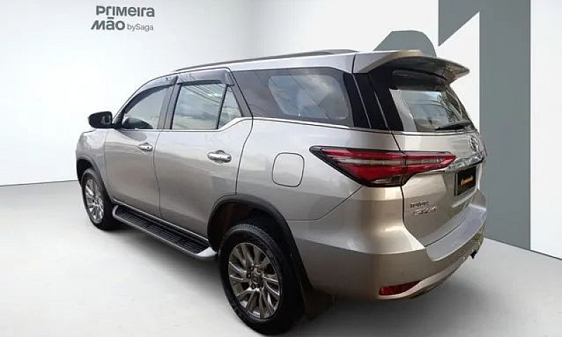 Toyota Sw4 Mensal R$...