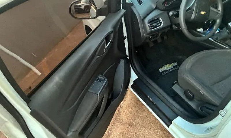 Chevrolet Onix Hatch...