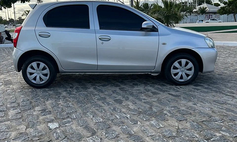 Etios 1.3 Ano 2015 M...