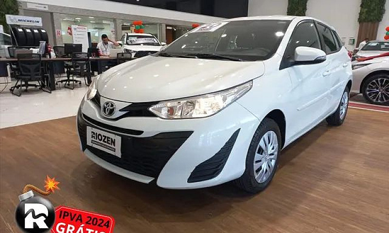 Toyota Yaris 1.3 16V...