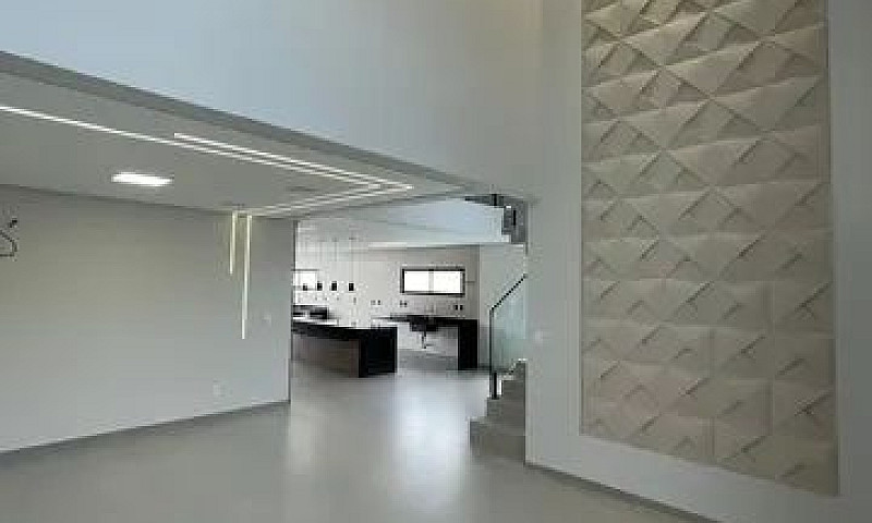Casa Novíssima 4 Suí...