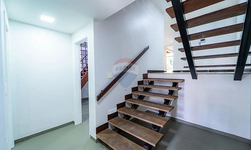 Casa Exclusiva Com E...
